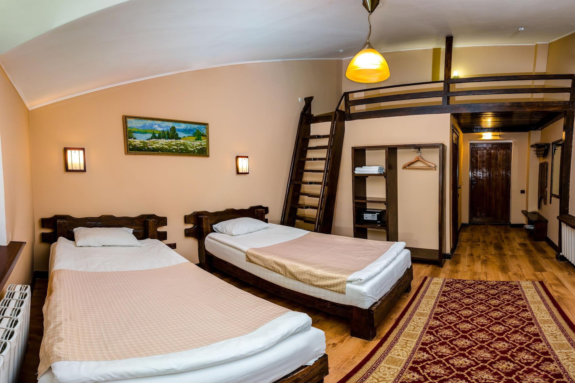 אלמטי Saraishyq Hotel מראה חיצוני תמונה