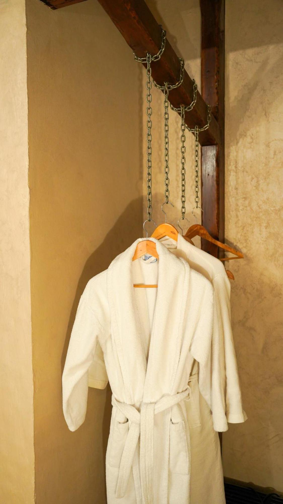 אלמטי Saraishyq Hotel מראה חיצוני תמונה