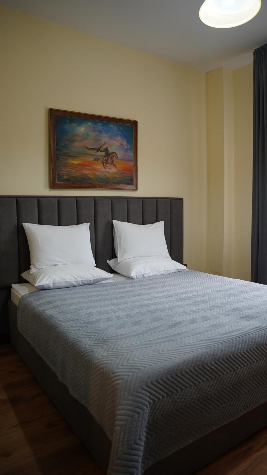 אלמטי Saraishyq Hotel מראה חיצוני תמונה