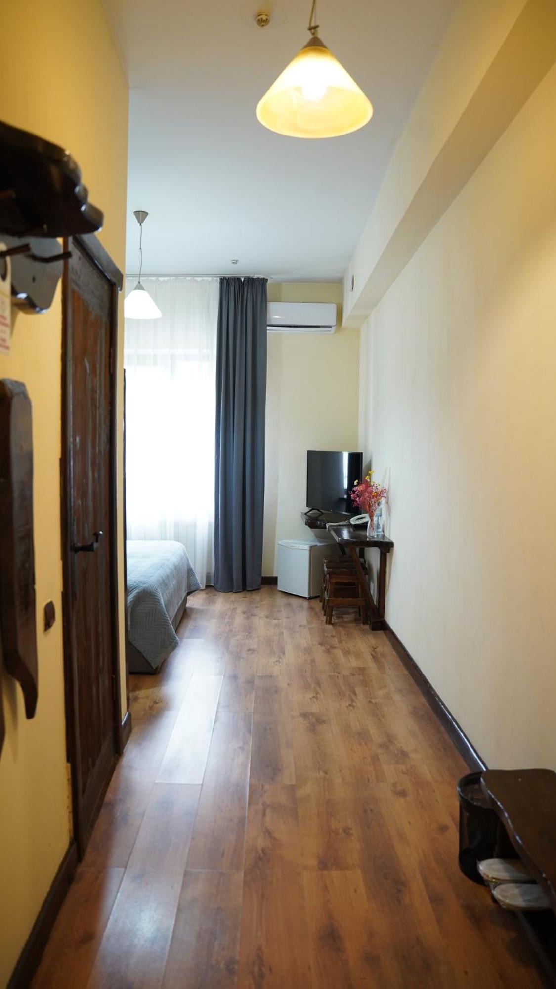 אלמטי Saraishyq Hotel מראה חיצוני תמונה