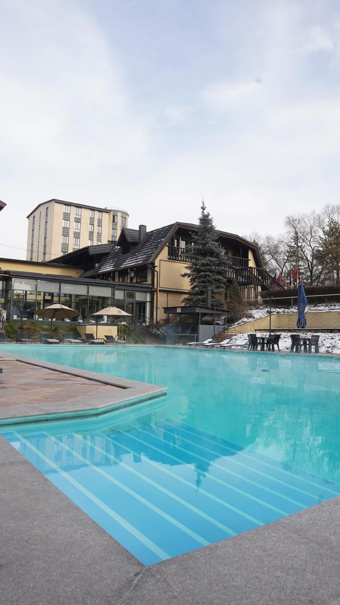 אלמטי Saraishyq Hotel מראה חיצוני תמונה