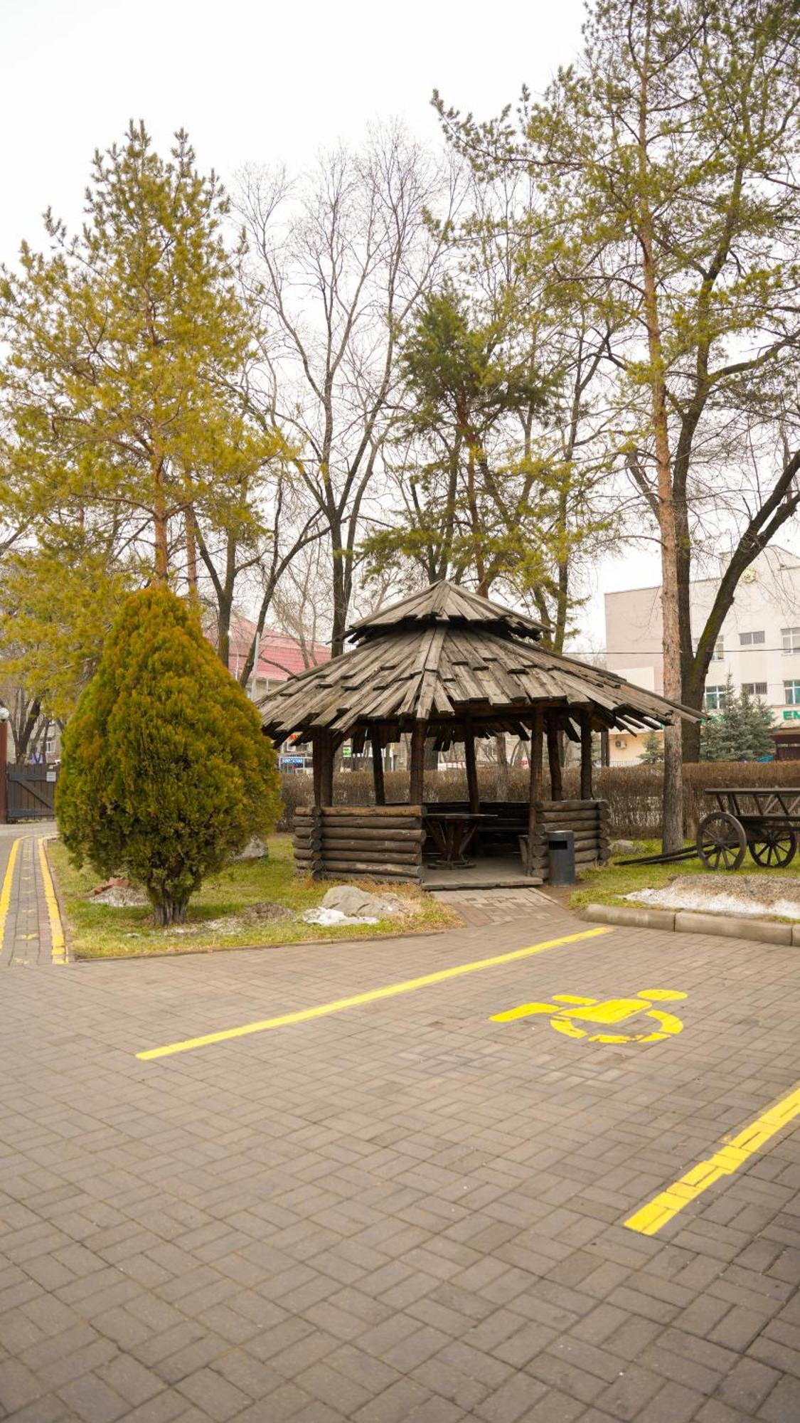 אלמטי Saraishyq Hotel מראה חיצוני תמונה