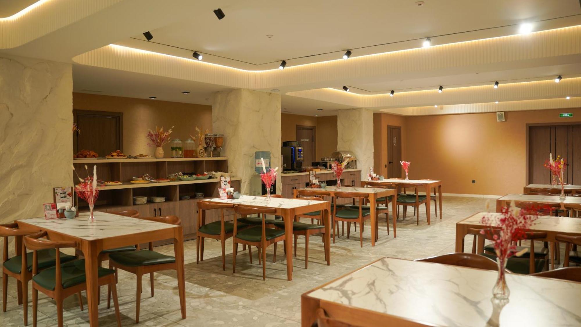 אלמטי Saraishyq Hotel מראה חיצוני תמונה
