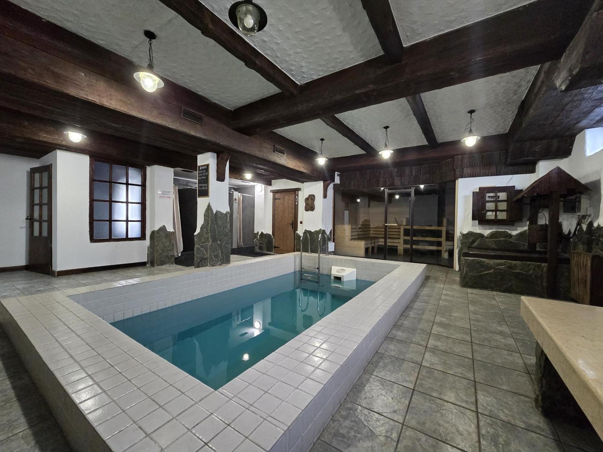 אלמטי Saraishyq Hotel מראה חיצוני תמונה
