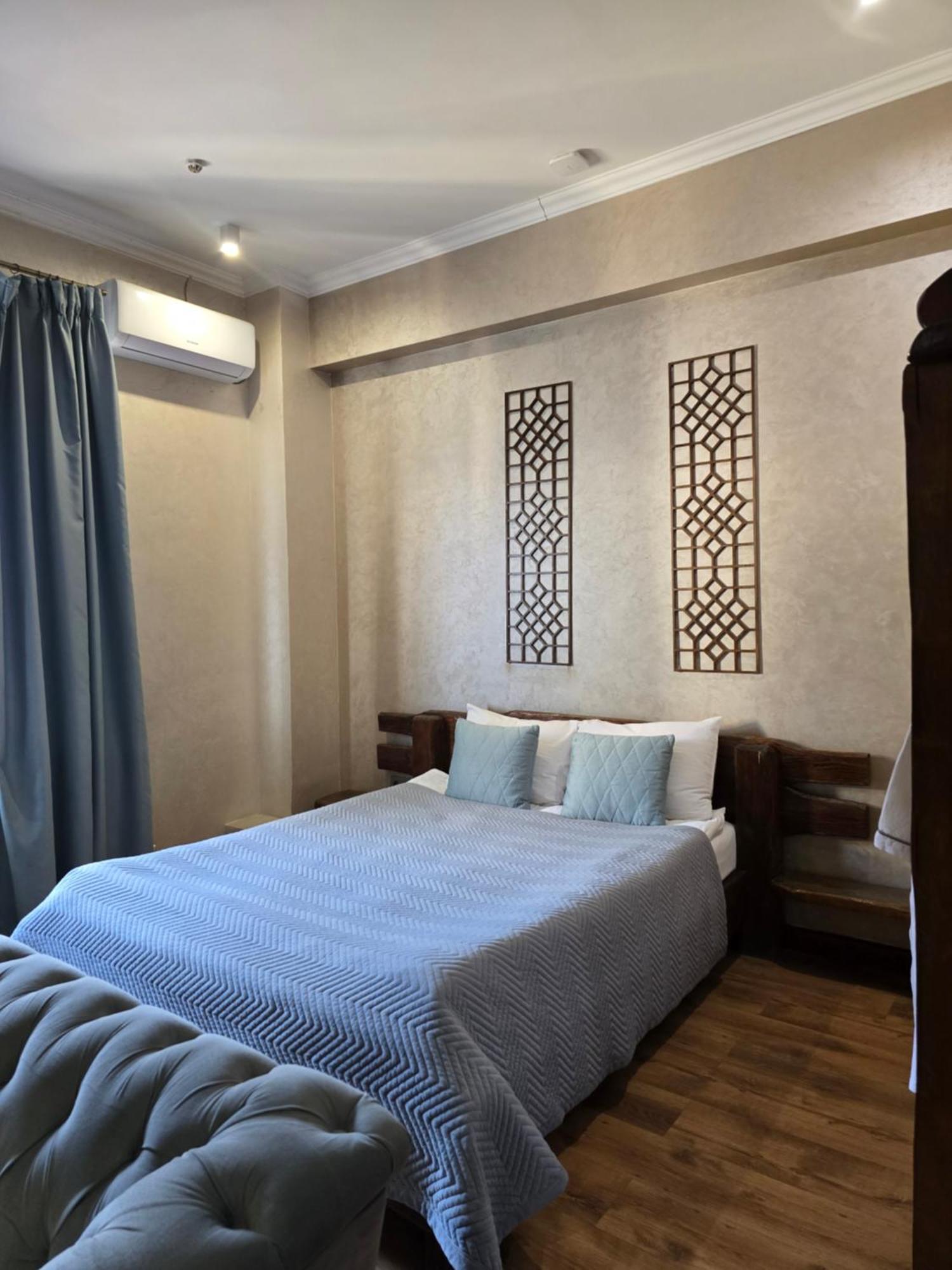אלמטי Saraishyq Hotel מראה חיצוני תמונה